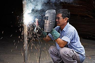 《艾尔登法环》角色创建视频 捏个女神去冒险